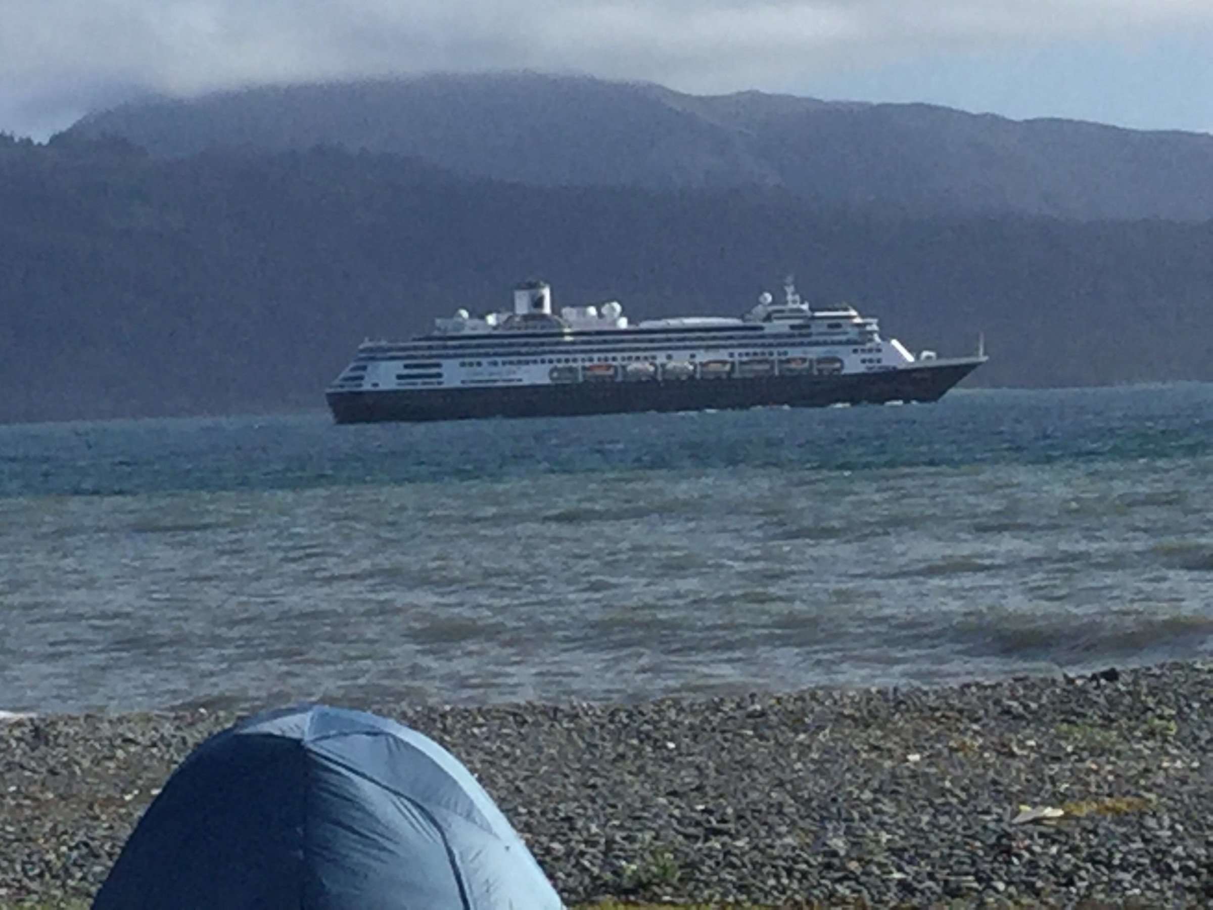 Cruise ship leaving Homer