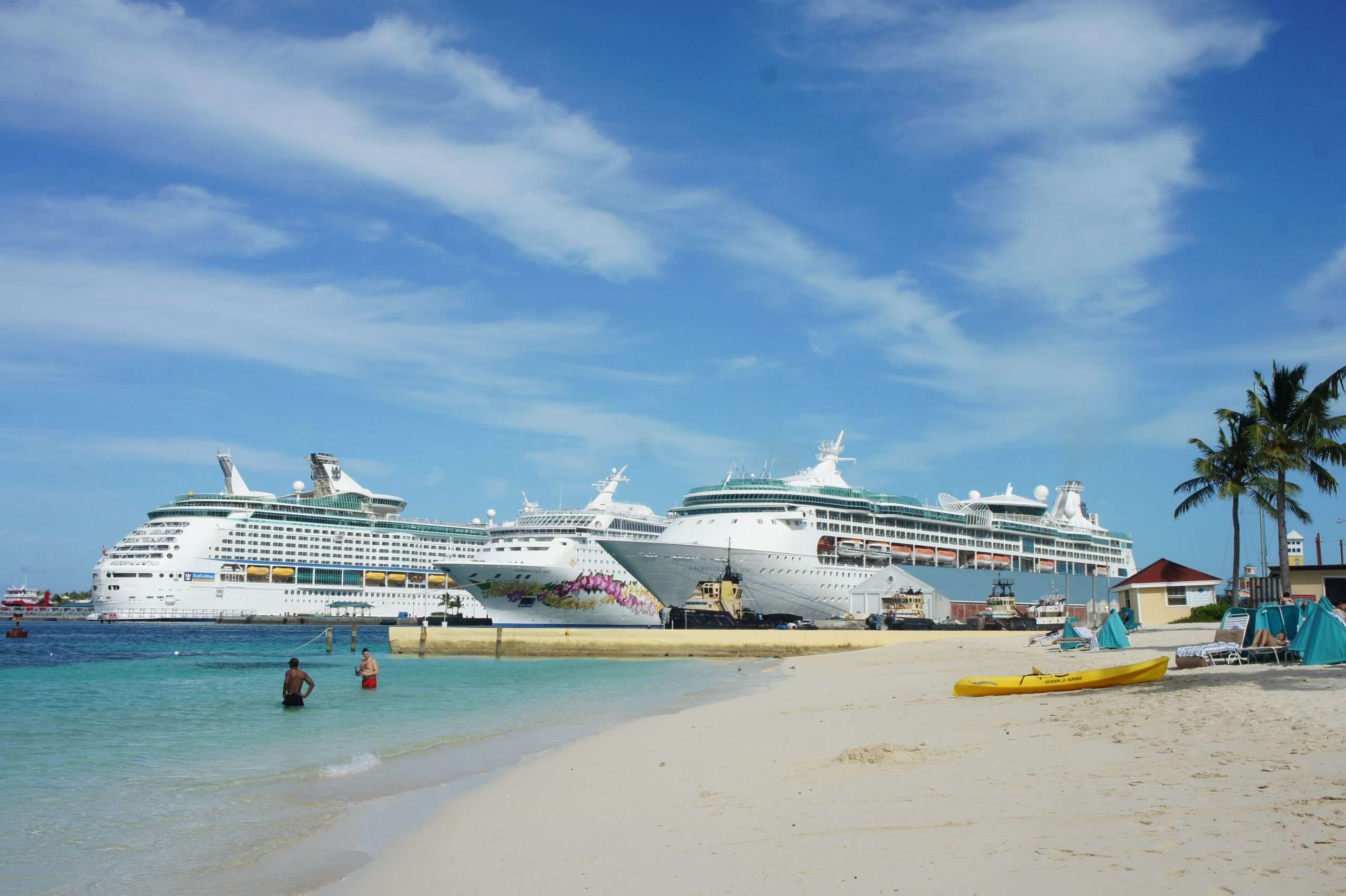 Cruise ships docked in Nassau, Bahamas â Caribbean Soul ...