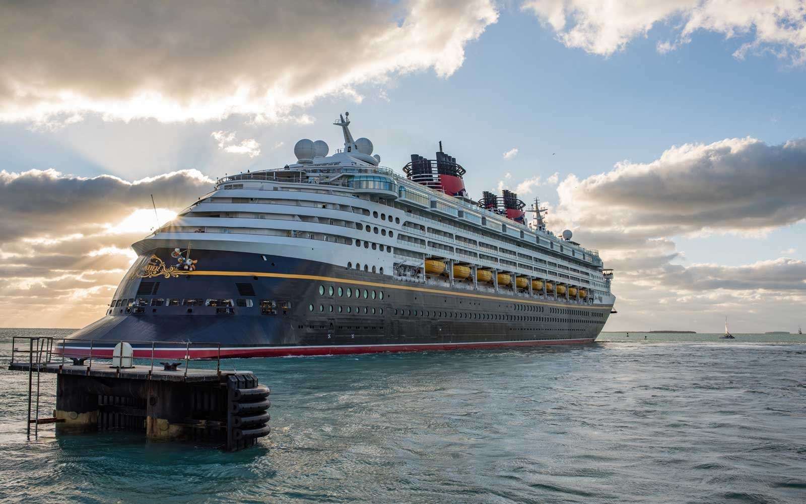 Disney Cruise Line 101 â Setting Sail Aboard The Best ...