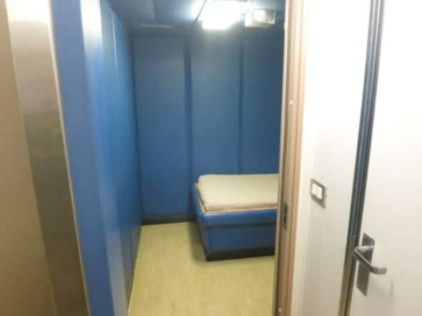 What does the inside of a cruise ship jail really look like